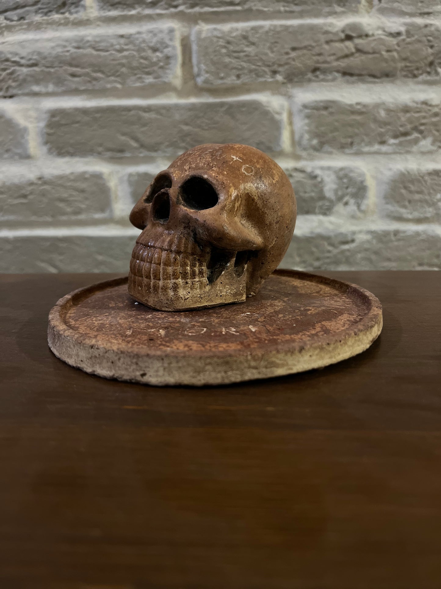 Skull memento mori